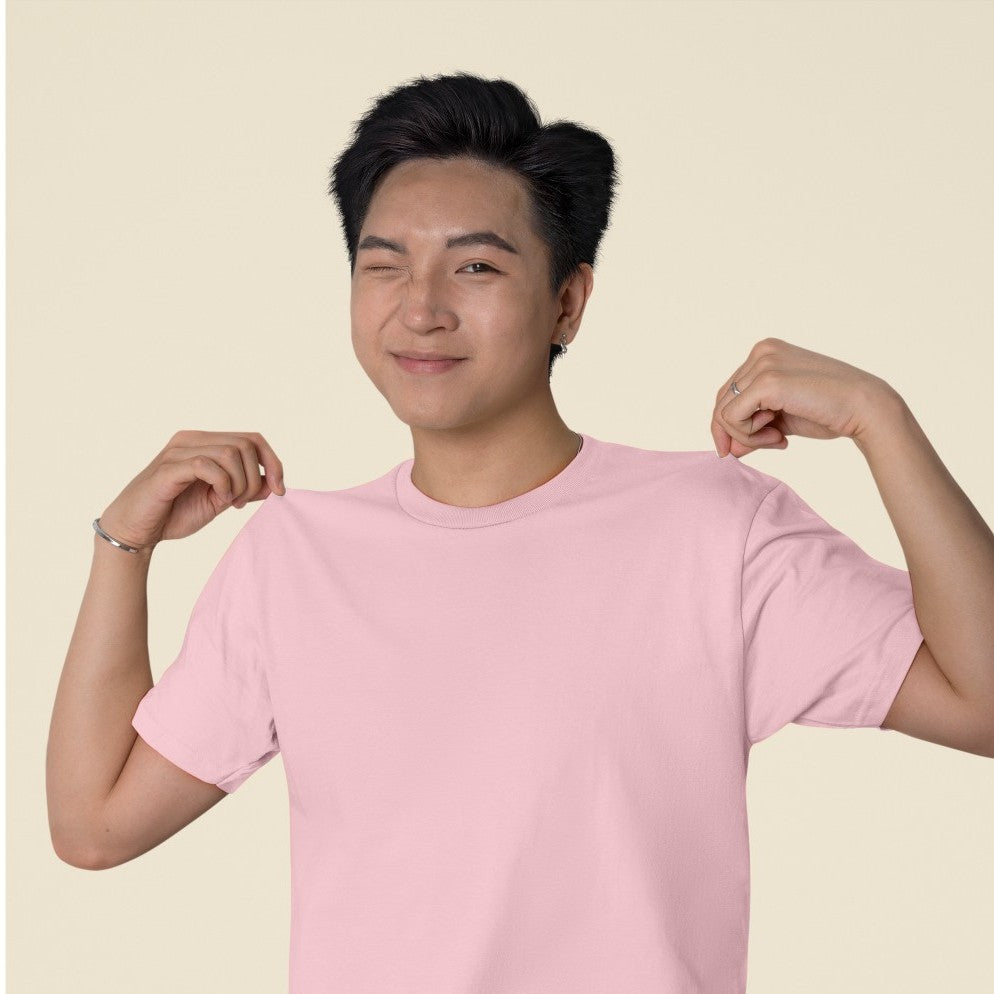 Female Model wearing the Pink plain t-shirt.