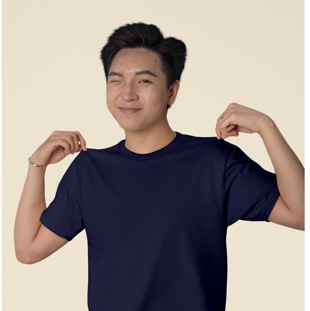 Male  Model wearing the Navy Blue plain t-shirt.